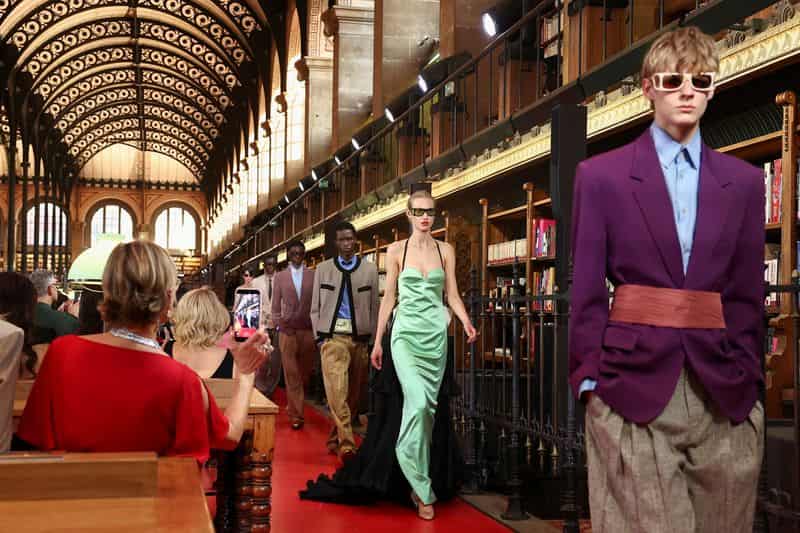 Hotter summers disrupt fashion's seasonal calendar, threatening sales