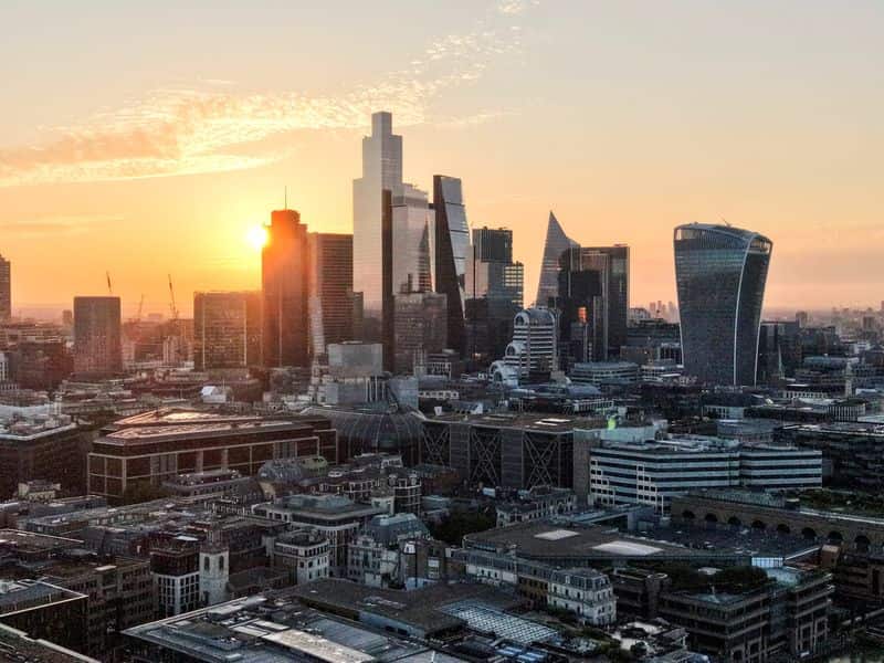 UK 10-year borrowing costs hit 19-year high as oil prices surge