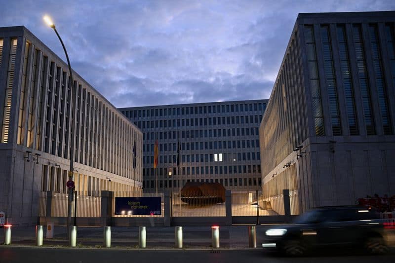 Former German spy chief August Hanning had contacts with Chinese official, Spiegel reports