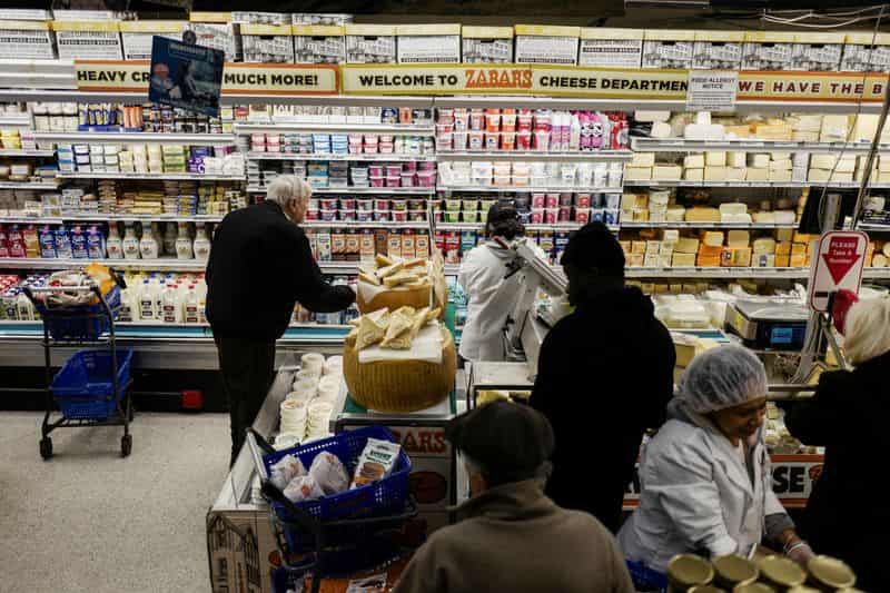 US consumer sentiment index falls to 46.3 in early October