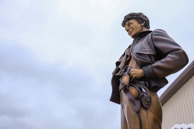 Amelia Earhart expedition heads to Pacific atoll seeking plane wreckage