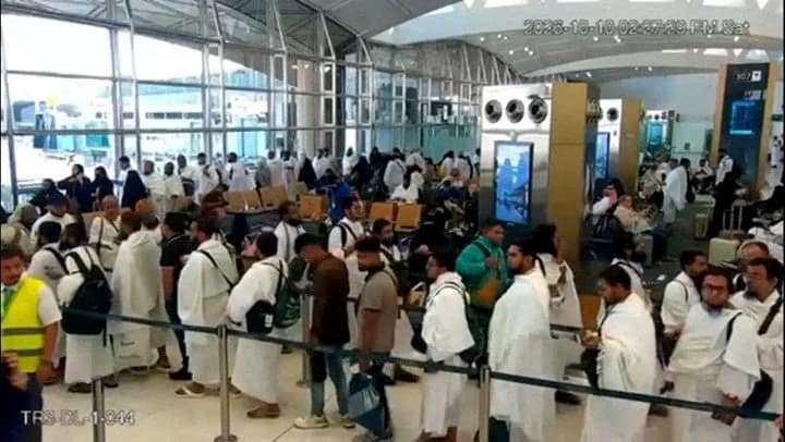 Pilgrims caught in Houthi strikes on Saudi airports