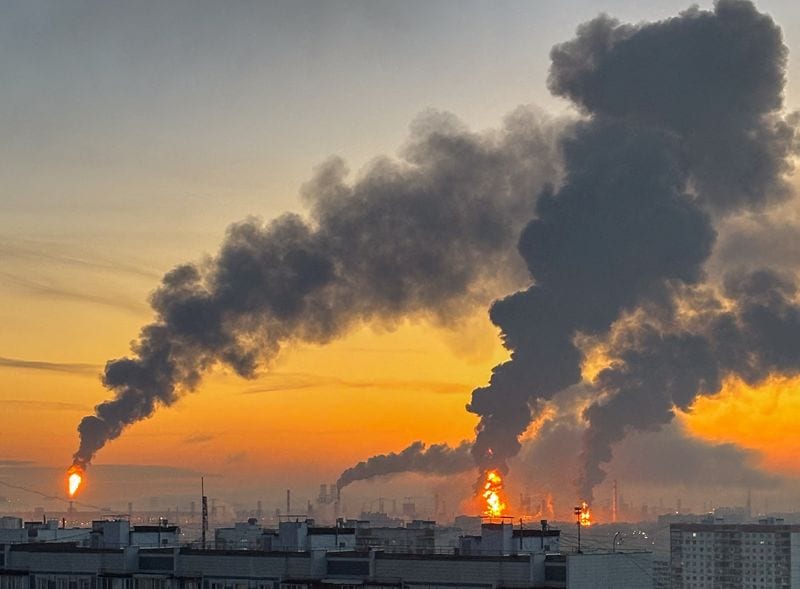 Zelenskiy says Ukraine will resume strikes on Russian refineries