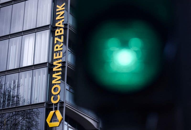 UniCredit wins ECB approval for Commerzbank control