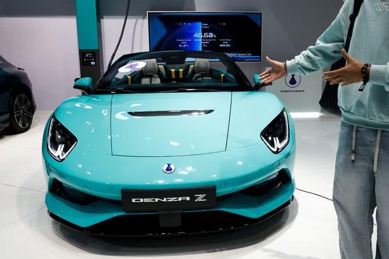 Chinese automakers pitch tech-led luxury to European car buyers