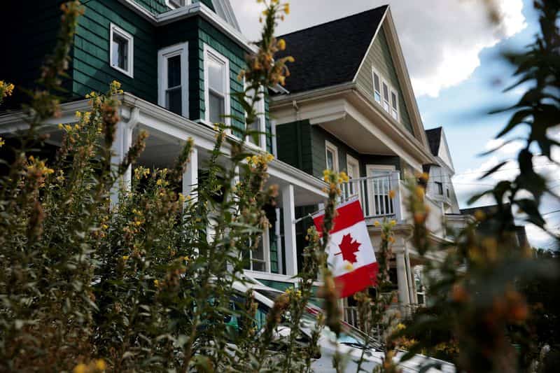 Canadian home sales fall in September as mortgage rates increase