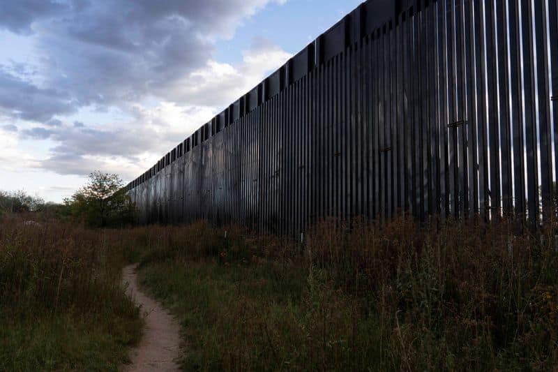 FAA bars unauthorized drones along US-Mexico border