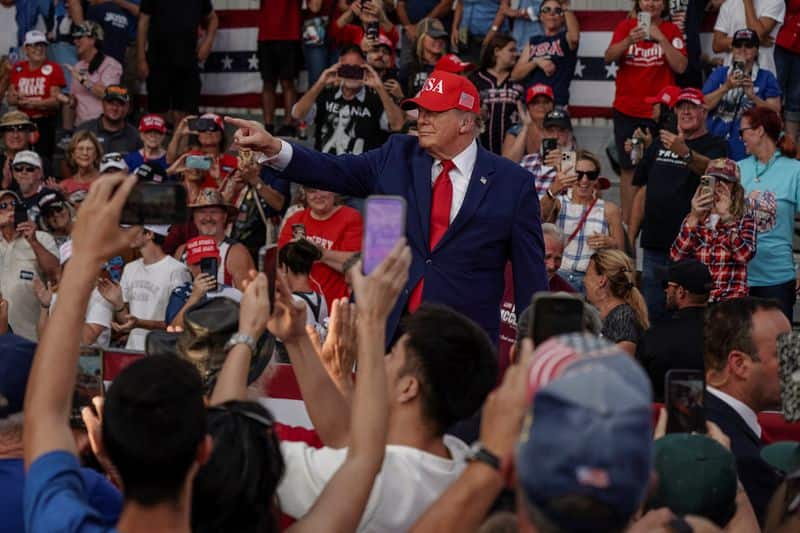 Trump mocks popularity of name Mohammad in campaign speech