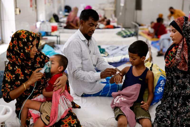 Bangladesh measles outbreak a 'real warning' as vaccination rates fall
