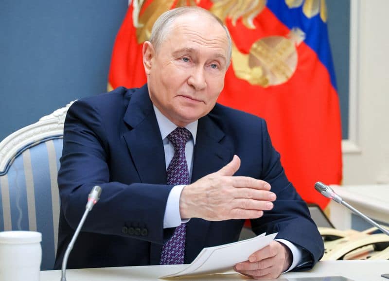 Putin backs government reshuffle proposed by Mishustin