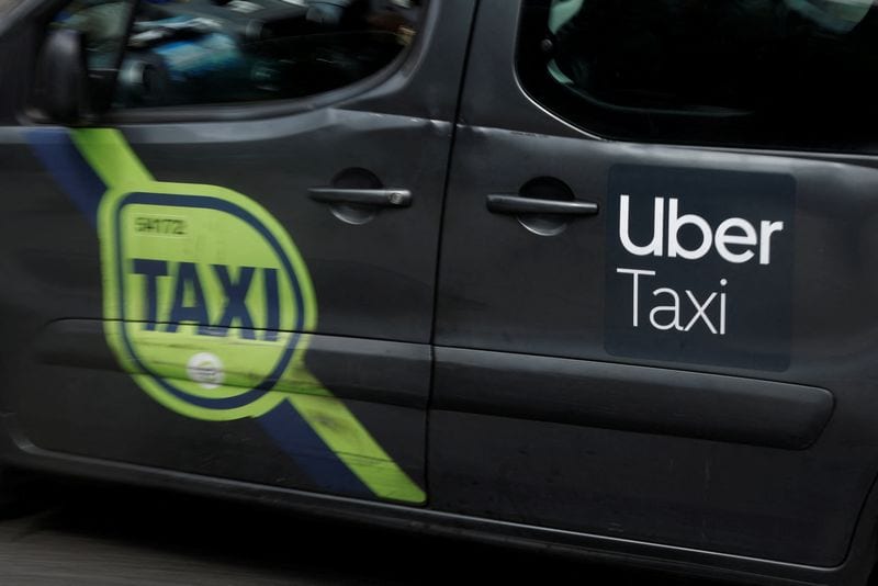 Uber wins bid to throw out UK mass lawsuit by black cab drivers