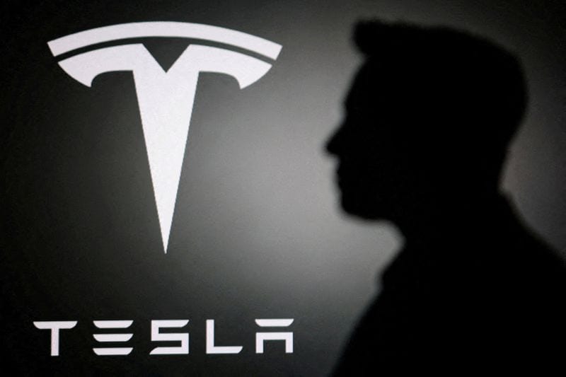 Elon Musk says SpaceX and Tesla discussing possible merger