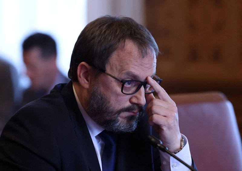Hungary eyes 2032 euro entry with deficit cuts, minister says