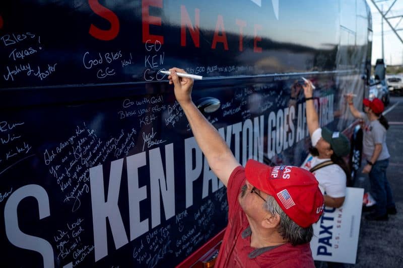 Republicans outspend Democrats by $126M after spending cap ruling
