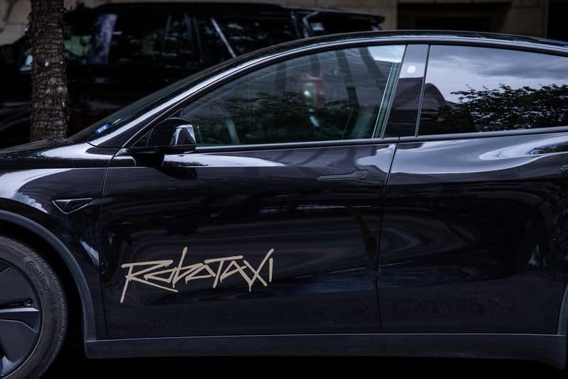 Tesla to sell Cybercabs by year-end amid safety probe