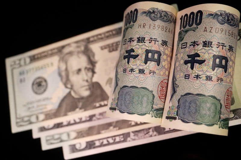 Japanese investors sell foreign bonds for fifth straight week