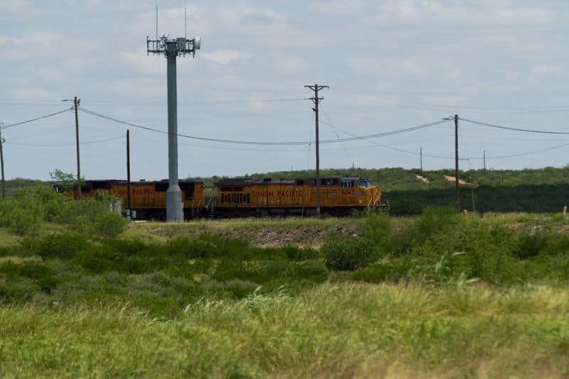 Union Pacific quarterly profit rises 15% on higher surcharges