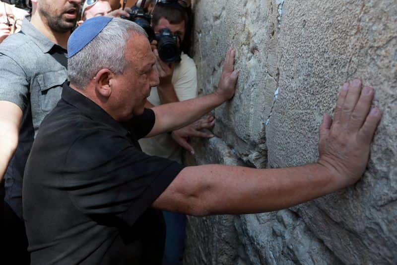 Eisenkot offers hawkish alternative to Netanyahu for Israeli PM