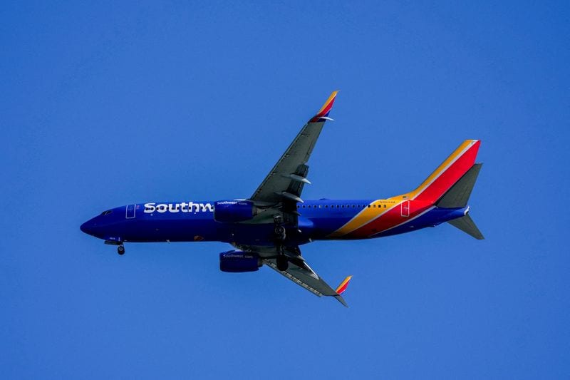US airlines prioritize higher fares over full planes amid rising fuel costs