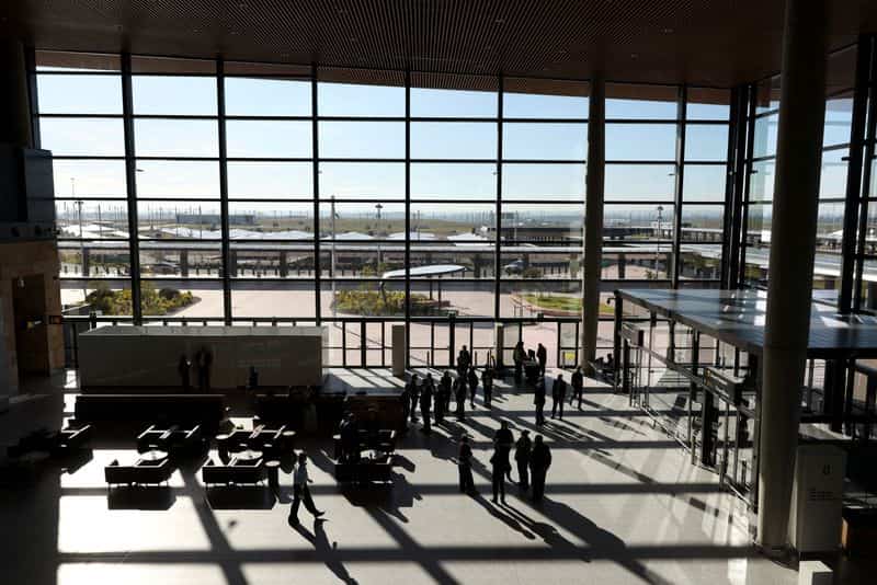 Sydney's new international airport opens to passengers
