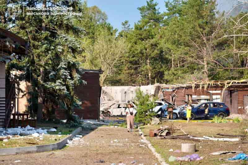 Six injured in Russian strikes on Ukraine's Zaporizhzhia, Chernihiv, officials say