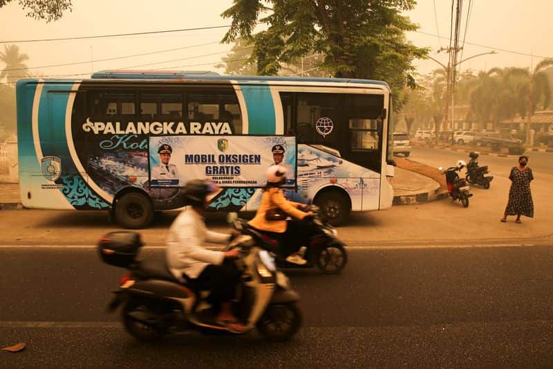 Indonesia deploys oxygen bus to combat forest fire haze