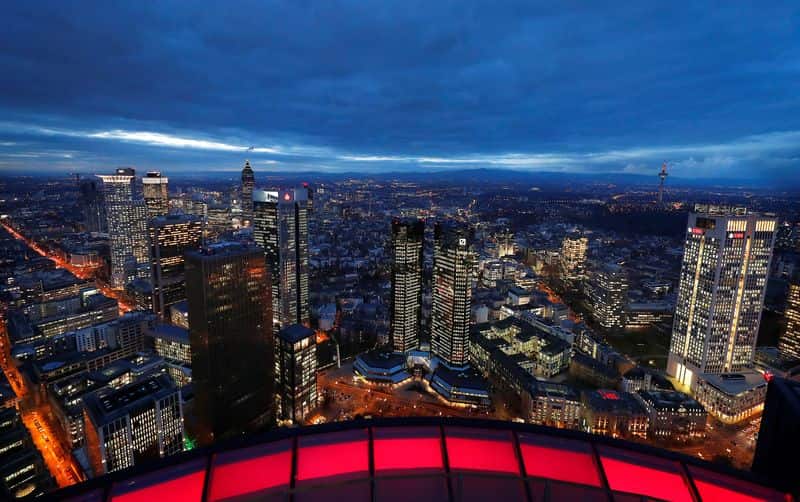 Euro zone lending growth steady in September as credit standards tighten