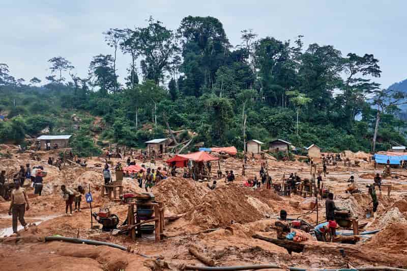 Gold smuggling funds Islamic State-linked insurgency in eastern Congo, report says