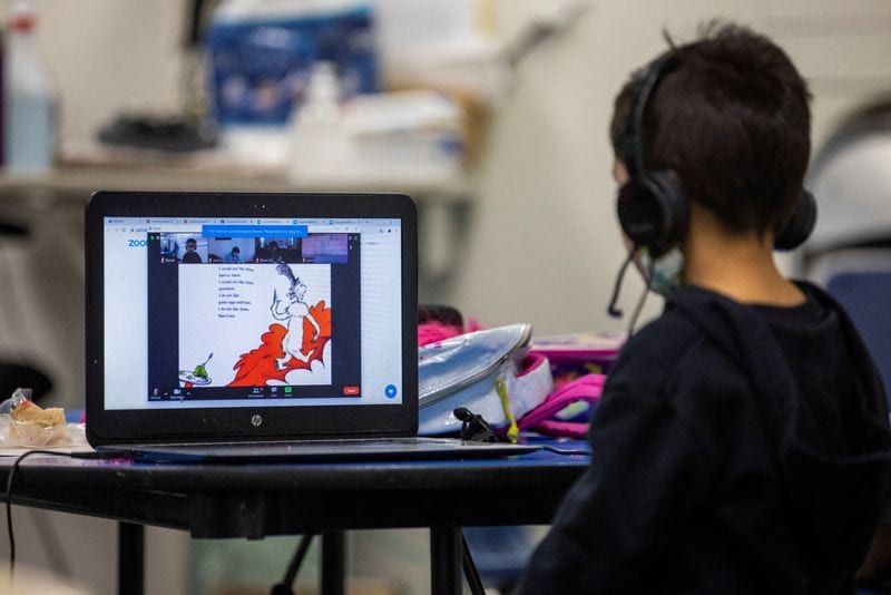 Teachers Rethink Classrooms to Adapt to AI Era