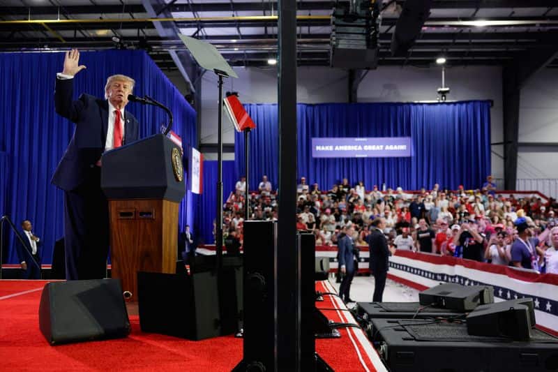 Trump cancels weekend rallies, plans to phone in to midterm campaign events