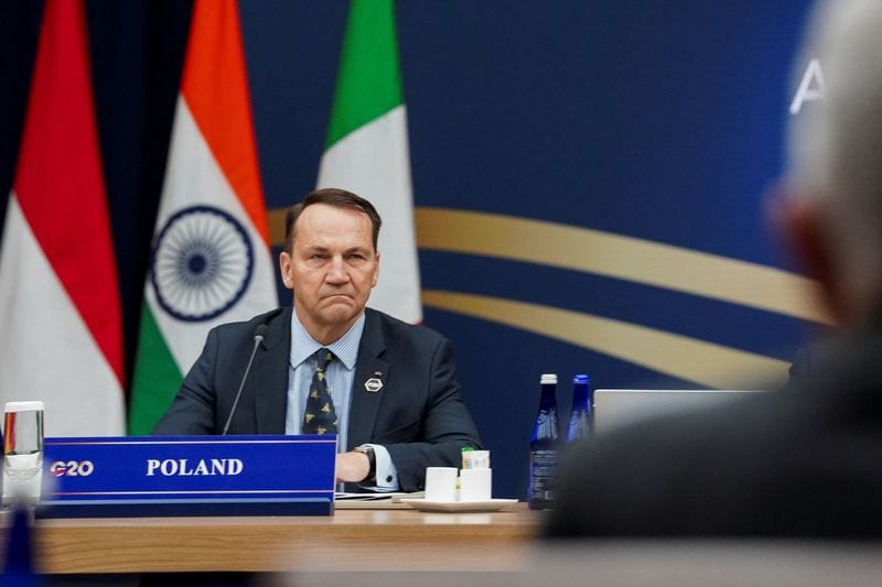 Poland's Sikorski calls for Black Sea ceasefire for grain shipments